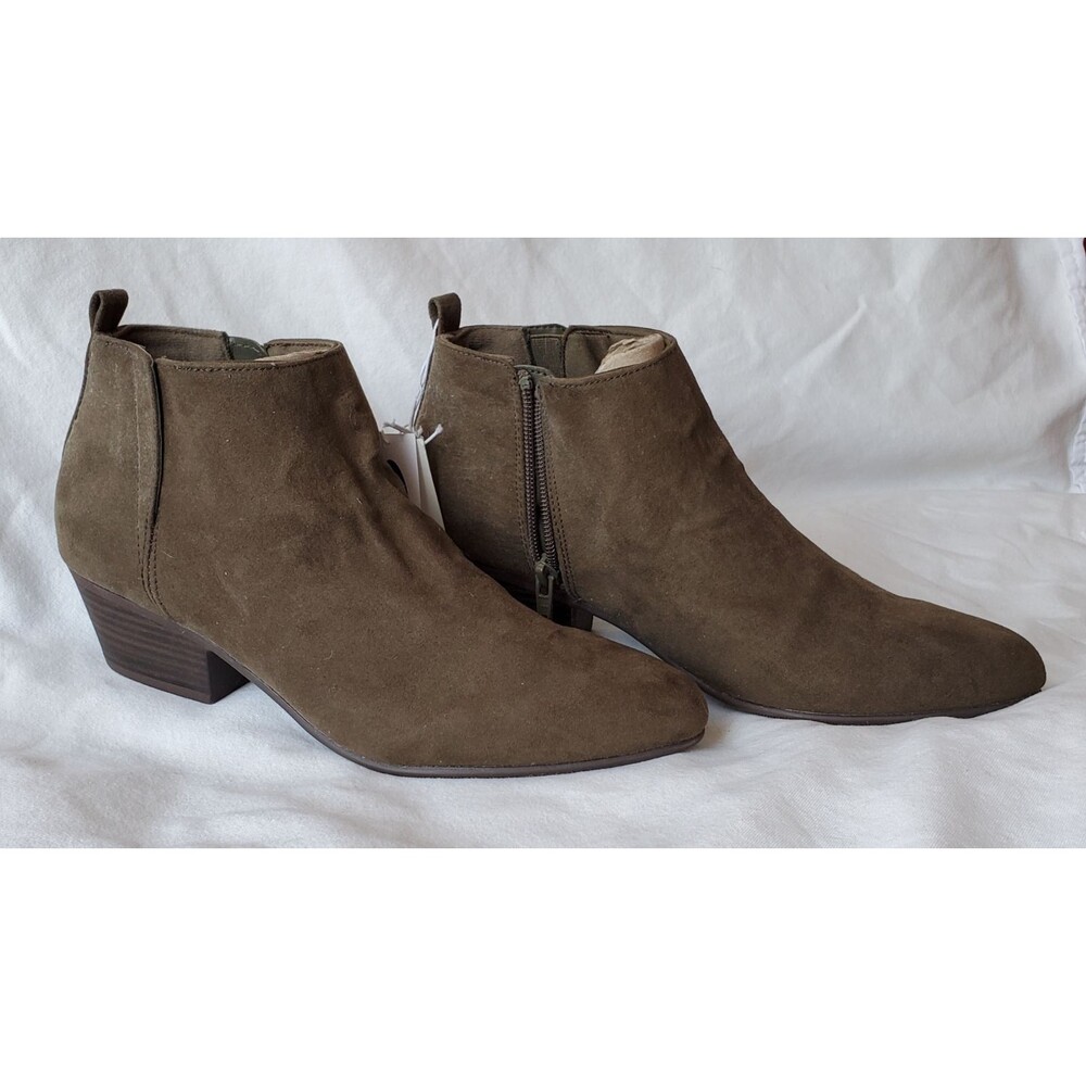 Olive green Women's shoes 8